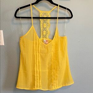 Eyeshadow Yellow Lace-Back Camisole
